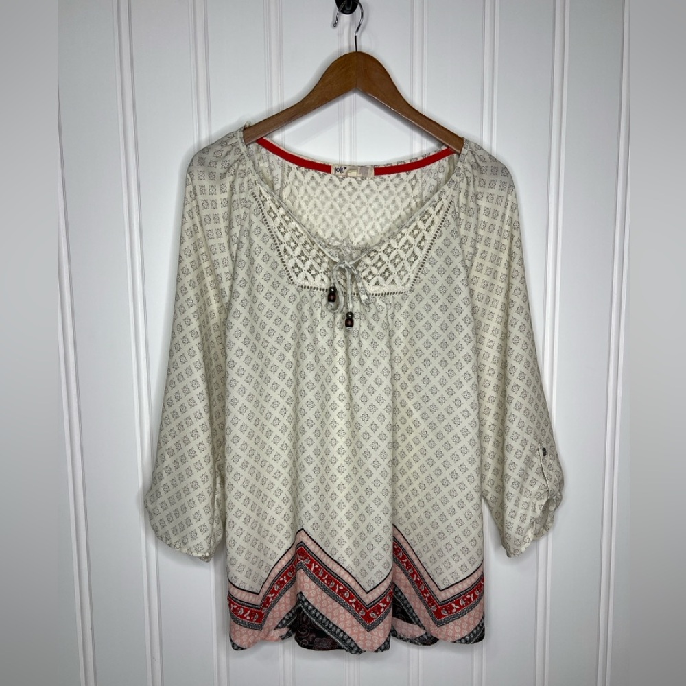 Jolt Women's Roll Tab Sleeve Aztec Top Cream Red Size XL